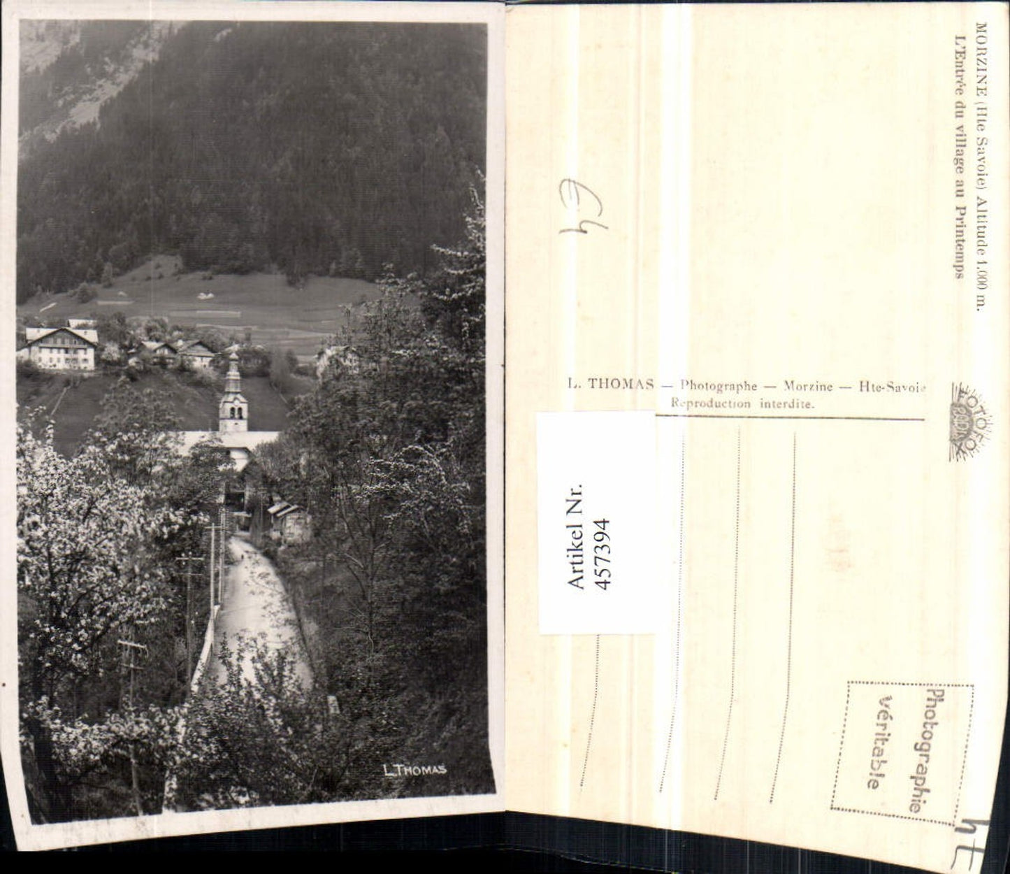 457394,Rhone-Alpes Haute-Savoie Morzine Entree du village au Printemps