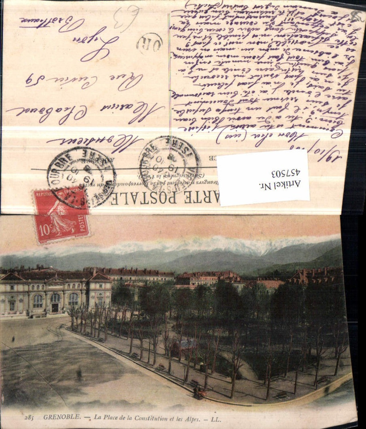 457503,Rhone-Alpes Isere Grenoble Place de la Constitution Bergkulisse