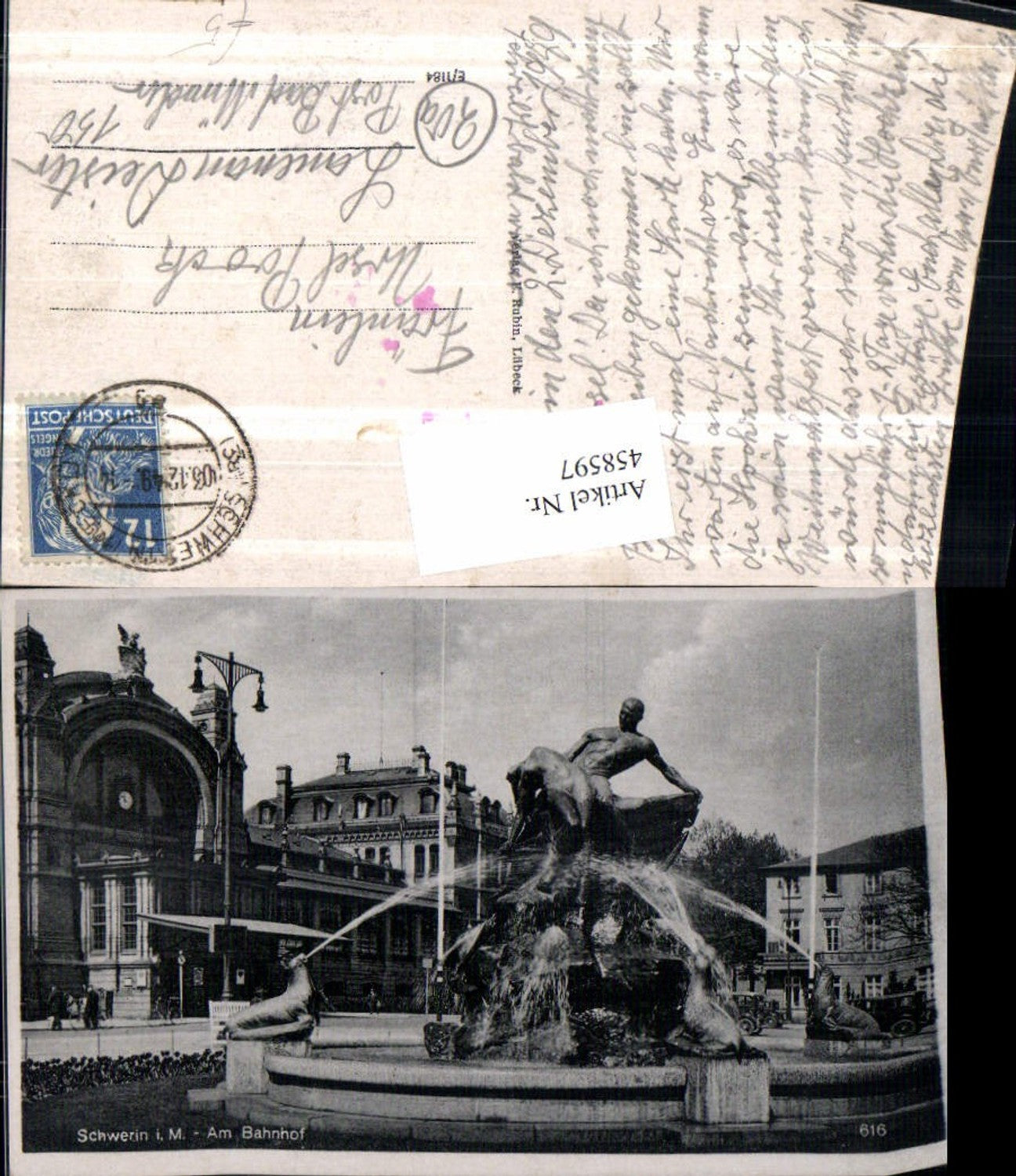 458597,Schwerin Bahnhof Brunnen