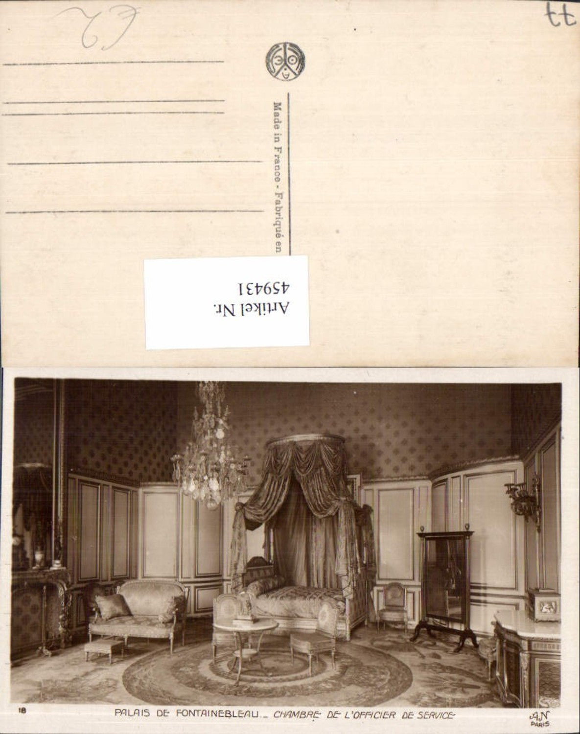 459431,Ile-de-France Seine-et-Marne Palais de Fontainebleau Chambre de L Officer de Service