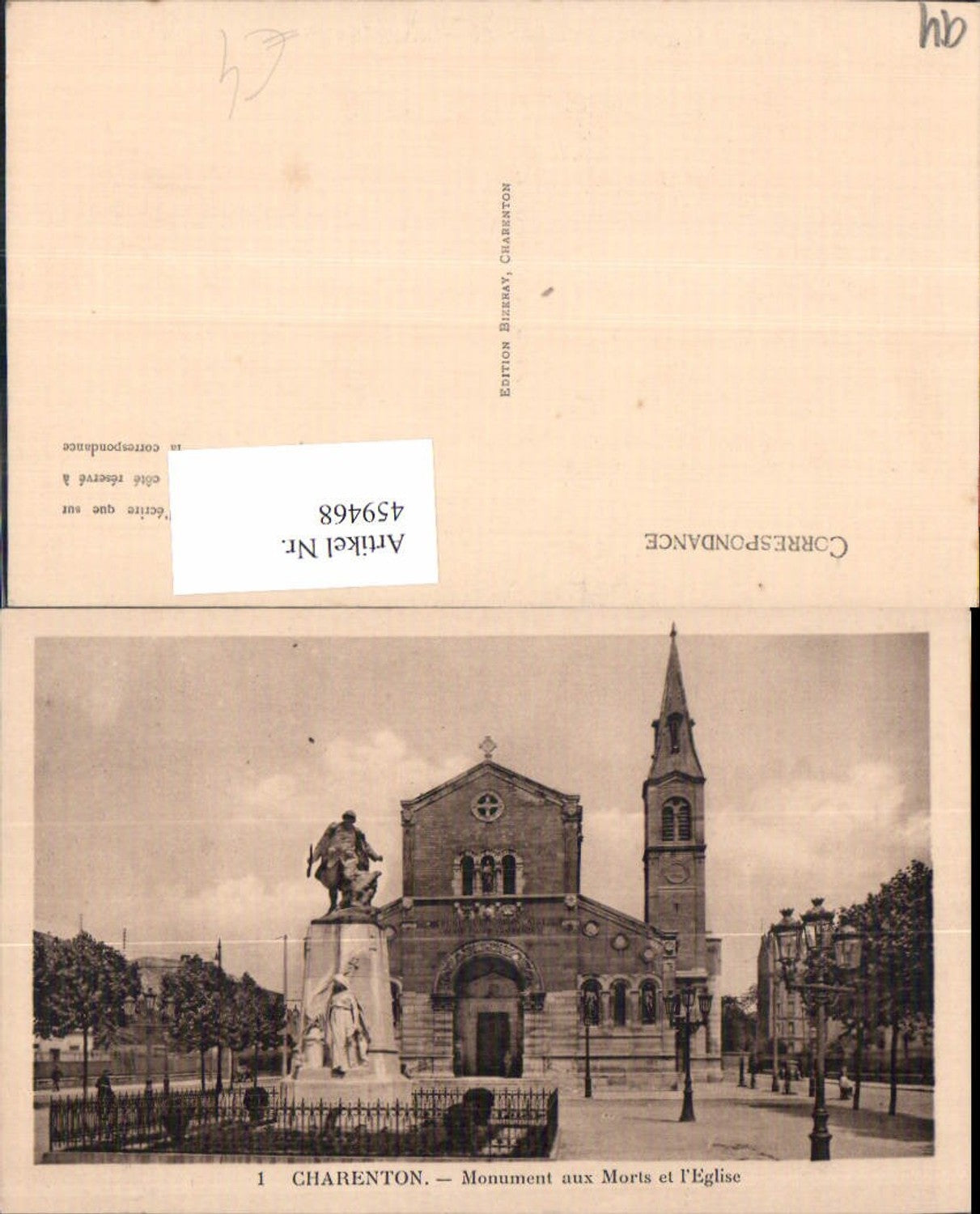 459468,Ile-de-France Val-de-Marne Charenton Monument aux Morts et l Eglise Kirche