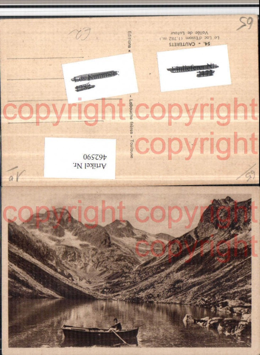 462590,Midi-Pyrenees Hautes-Pyrenees Cauterets Lac Essom See Boot Bergkulisse