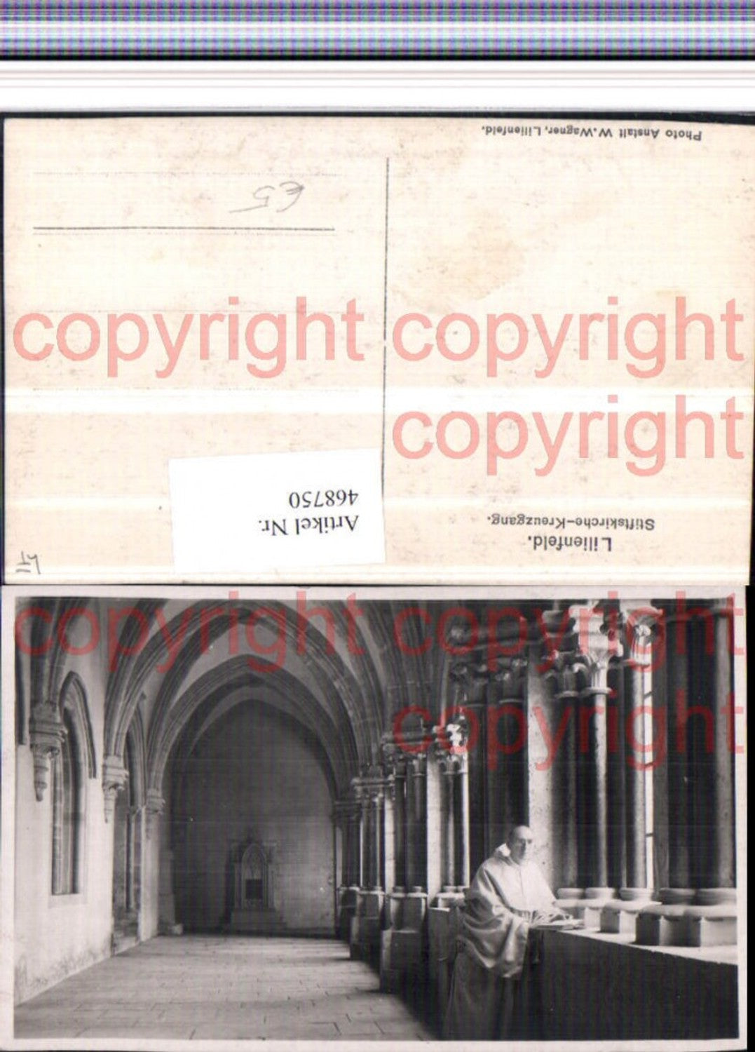 468750,Lilienfeld Stiftskirche Kreuzgang Mönch
