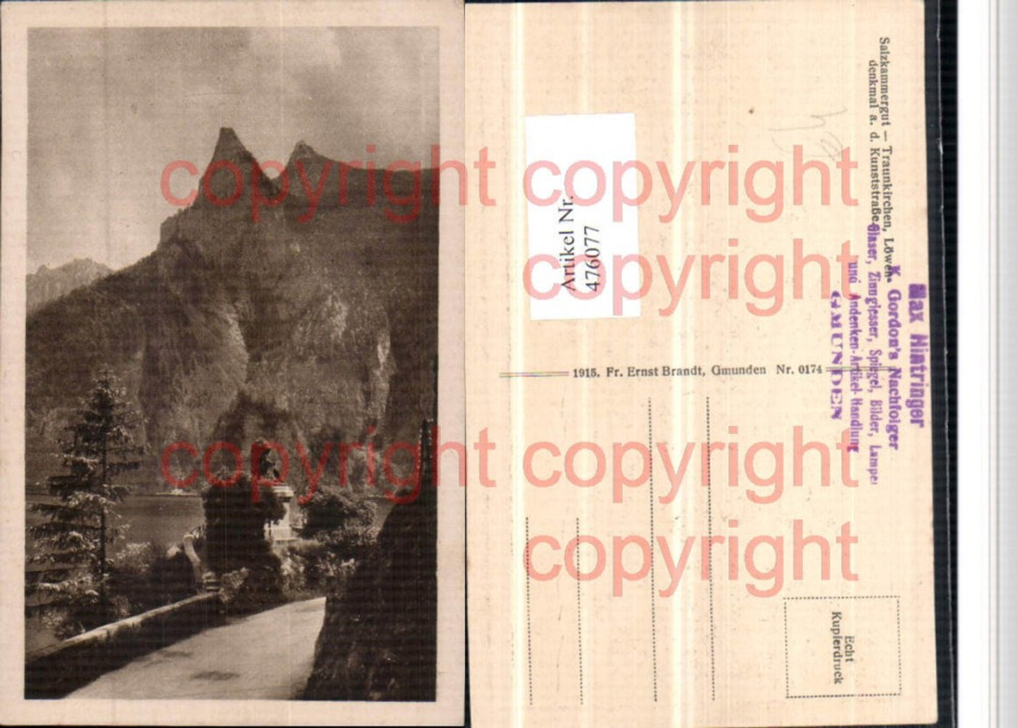 476077,Traunkirchen Löwen-Denkmal an d. Kunststraße Bergkulisse