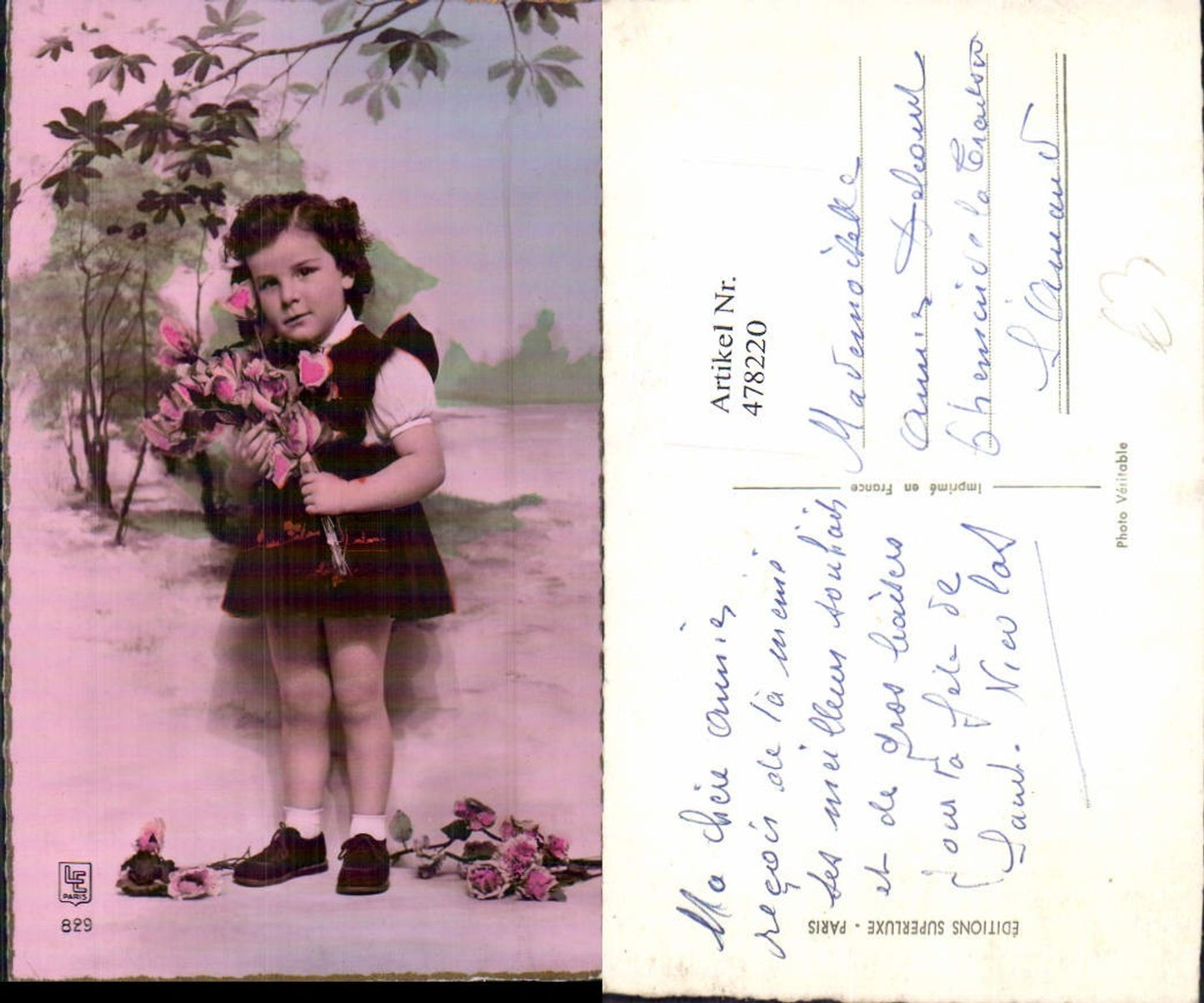 478220,Foto Ak Kind Mädchen Lockenkopf Kleid Rosen Strauß