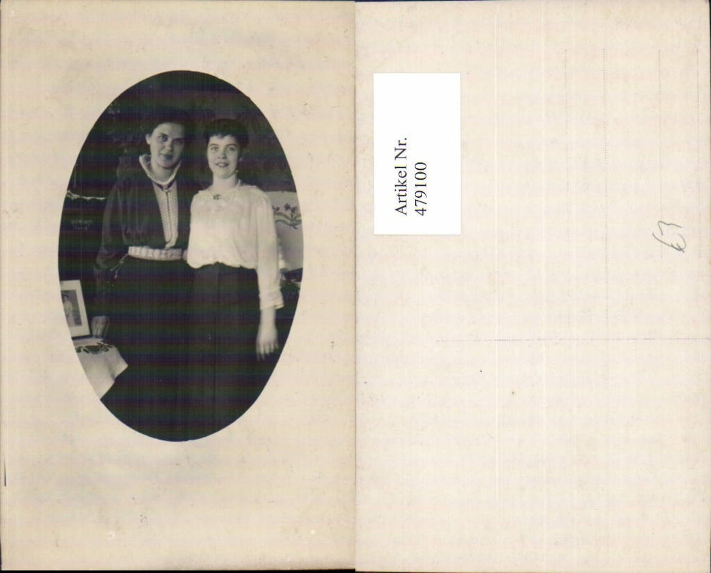 479100,Foto Ak Zwei Frauen Rock Bluse Passepartout
