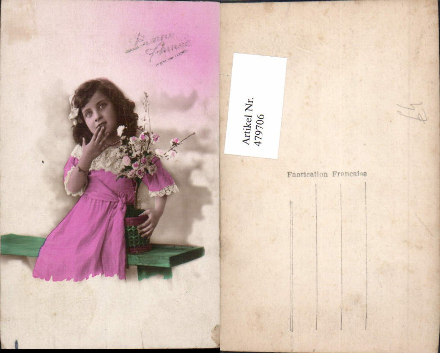 479706,Foto Ak Kind Mädchen Lockenkopf Kleid Haarschleife Blumentopf
