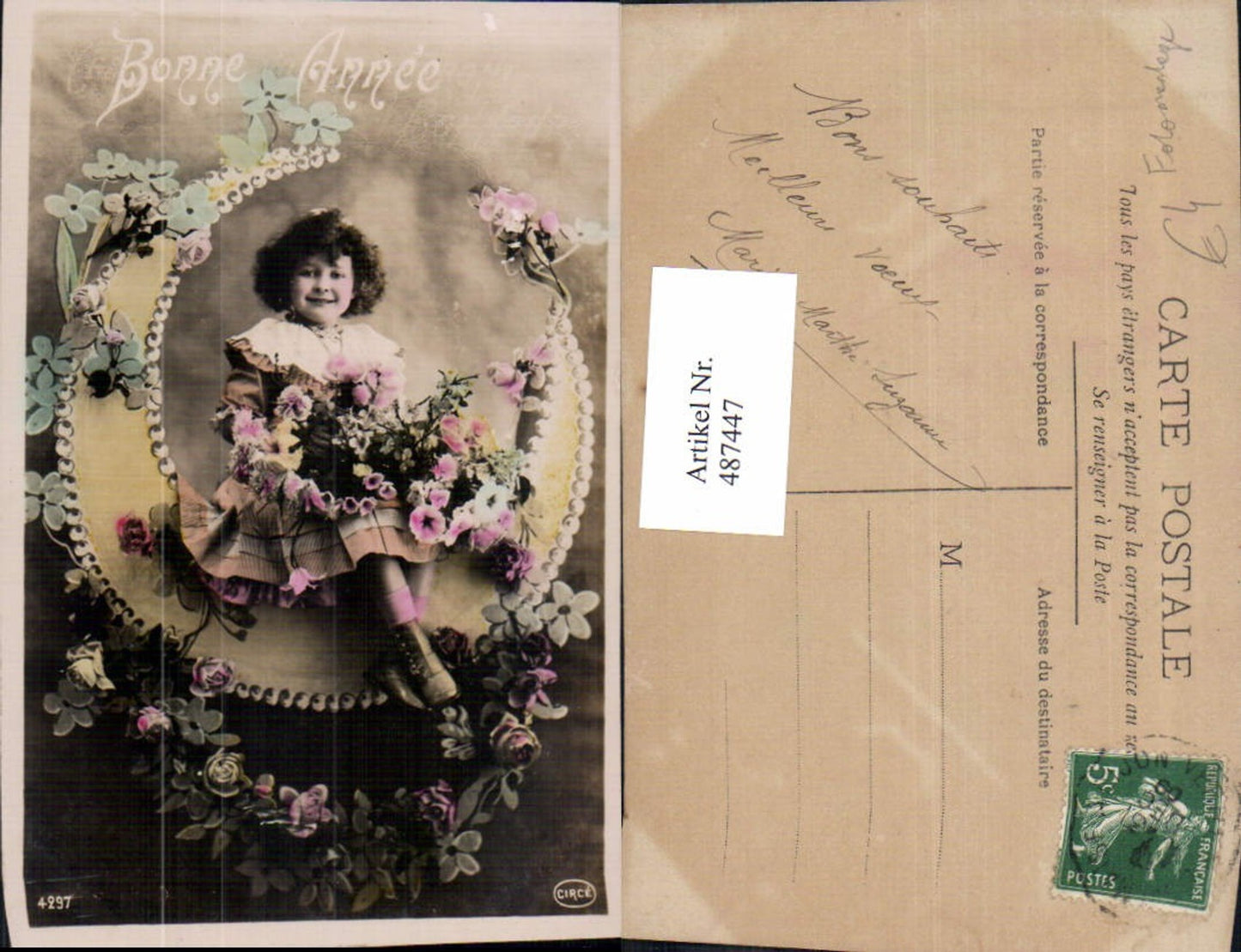 487447,Fotomontage Mädchen Kind sitzt auf Mondsichel Mond Blumen Rosen