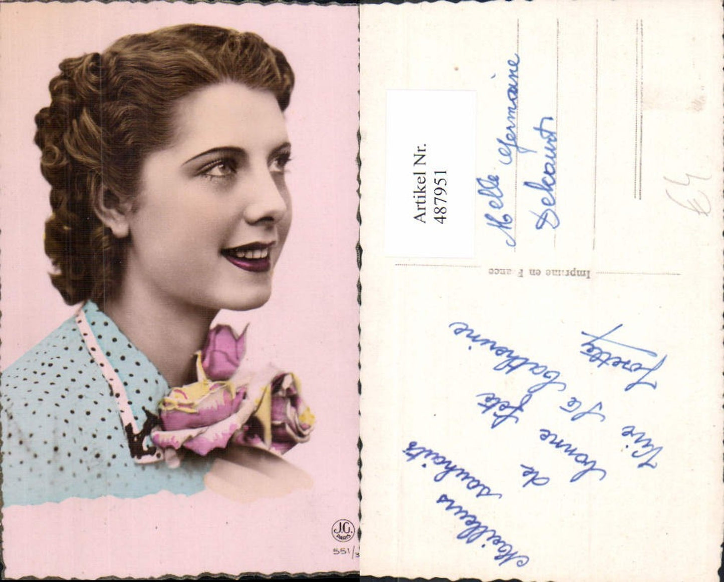 487951,Frau Lockenkopf Portrait Rosen Blumen