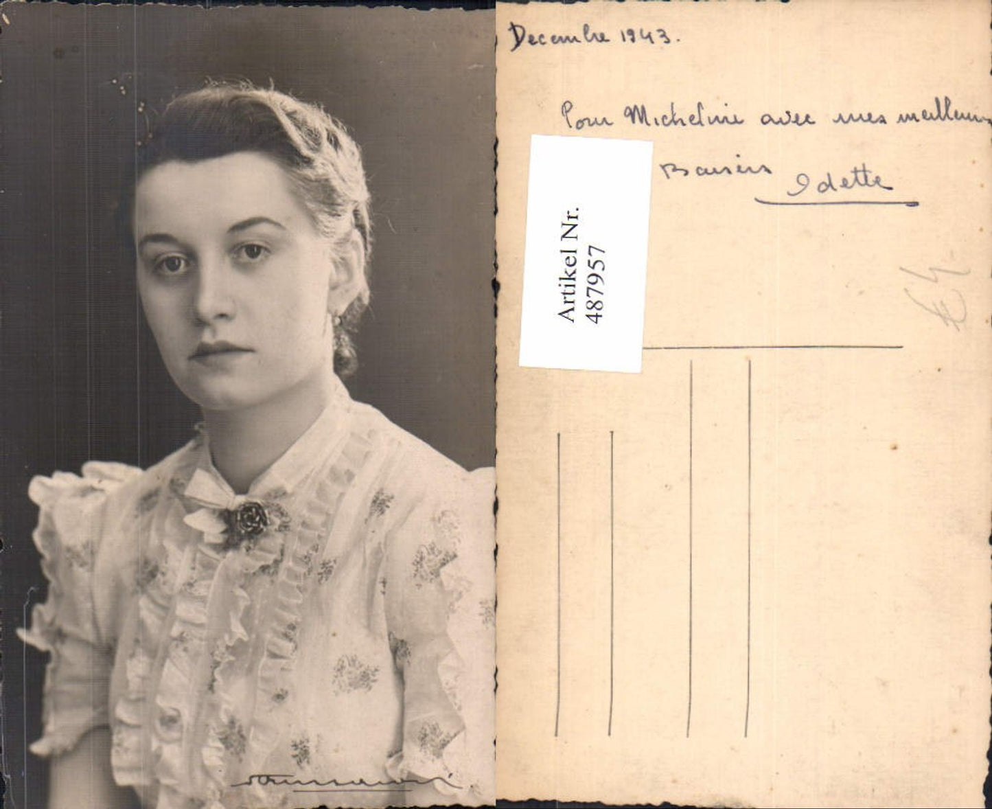 487957,Foto Ak Frau Portrait Bluse m. Brosche