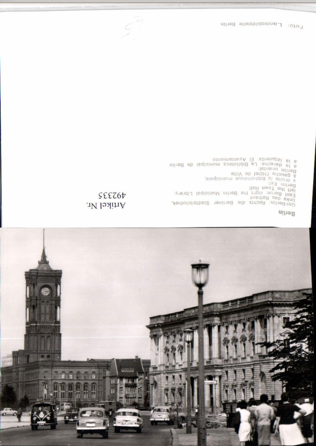 492335,Berlin Ost Stadtbibliothek Rathaus VW-Bully