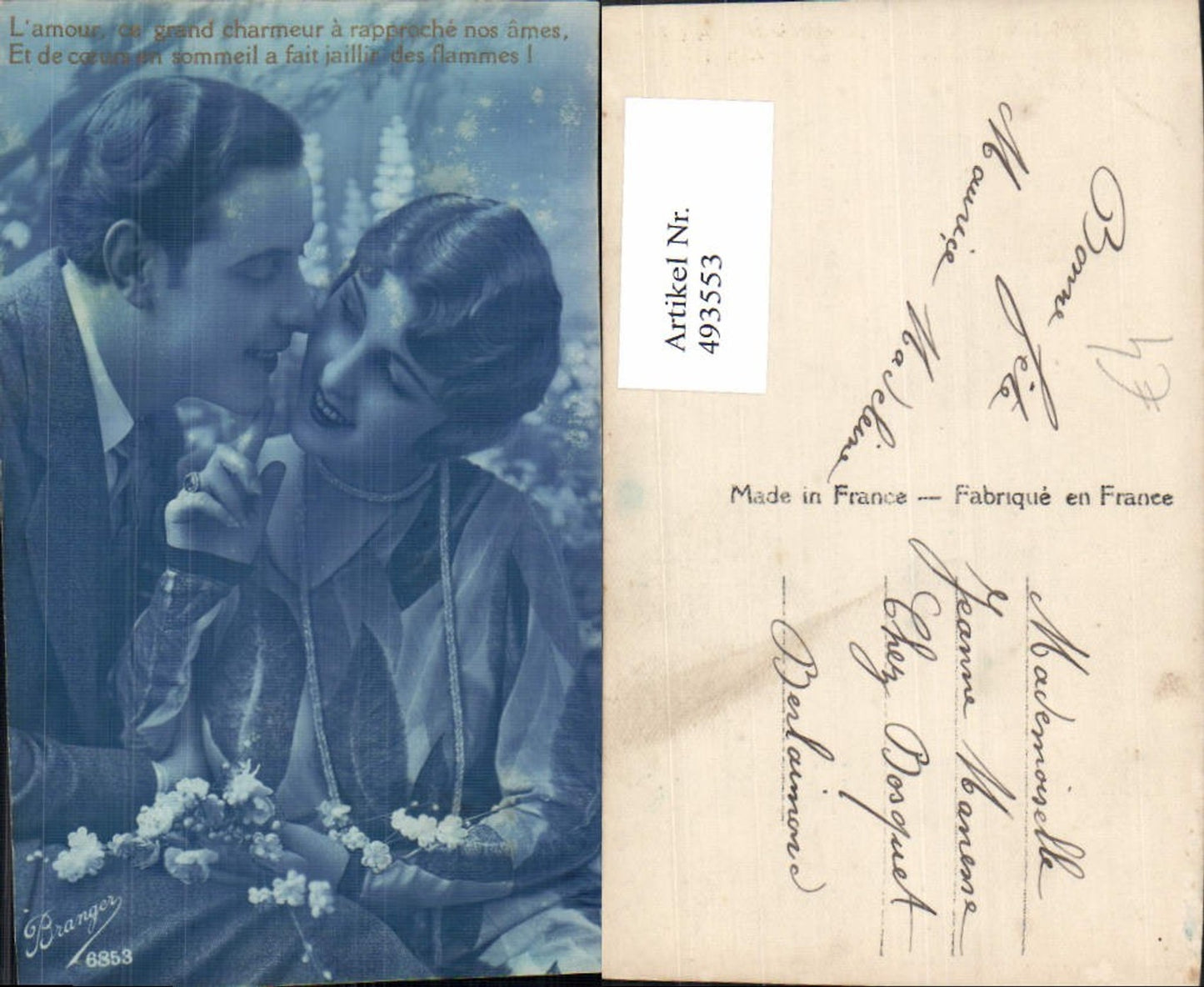 493553,Paar Liebe Verliebter Blick Kuss a. Wange Blumen