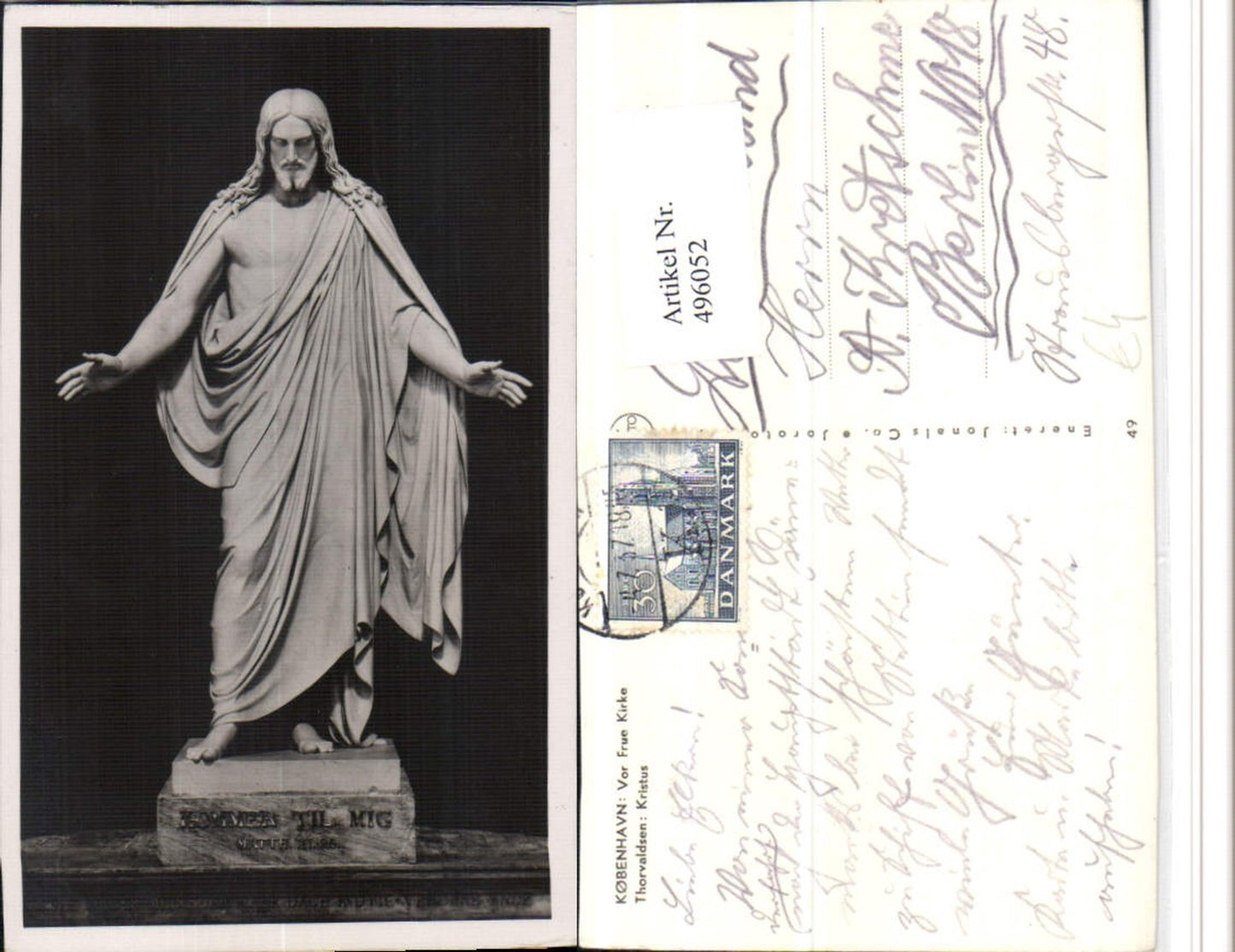 496052,Denmark Kobenhavn Copenhagen In front of Frue Kirke Thorvaldsen Kristus Statue