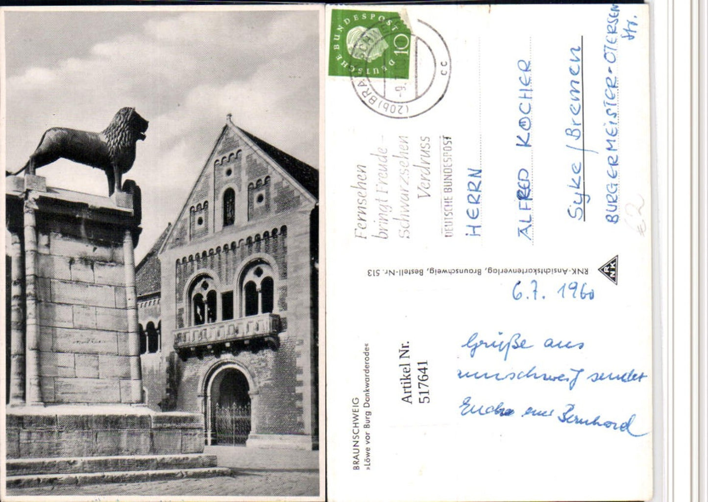 517641,Braunschweig Löwe Statue vor Burg Dankwarderode