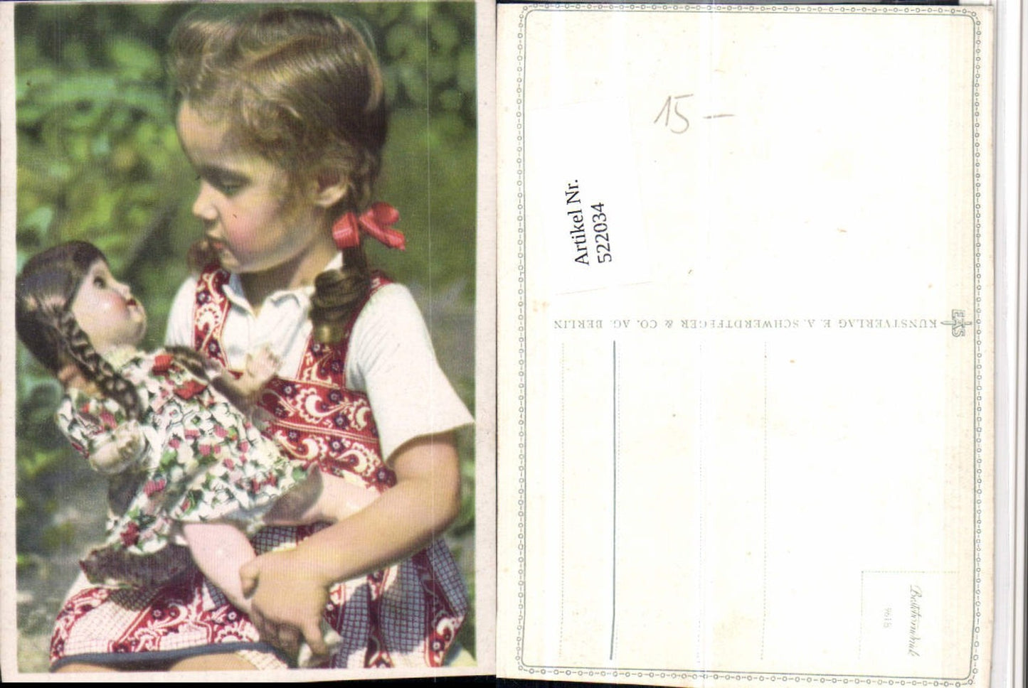 522034,Kind Mädchen m. Puppe Zöpfe