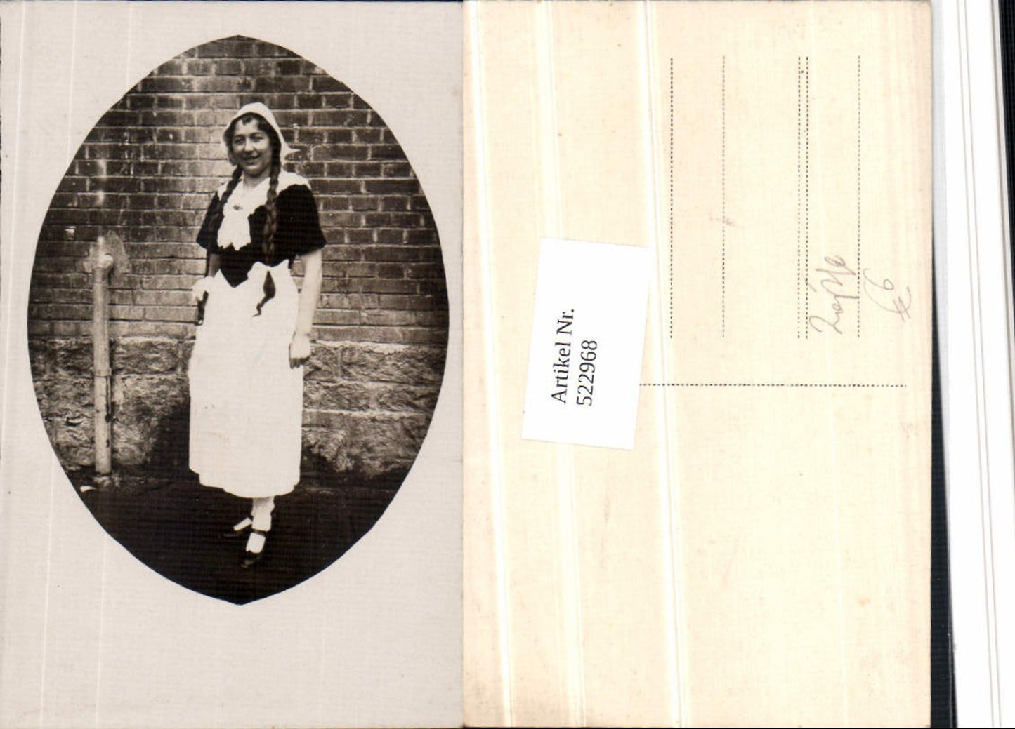 522968,Foto-AK Frau m. Zöpfen Frisur Mode Schürze