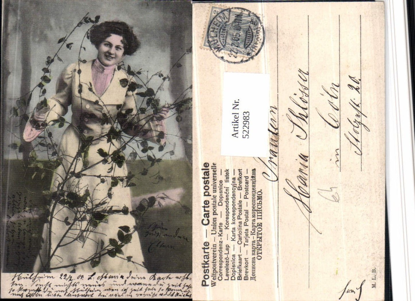522983,Frau im schönem Mantel Strauch Stempel Mülheim