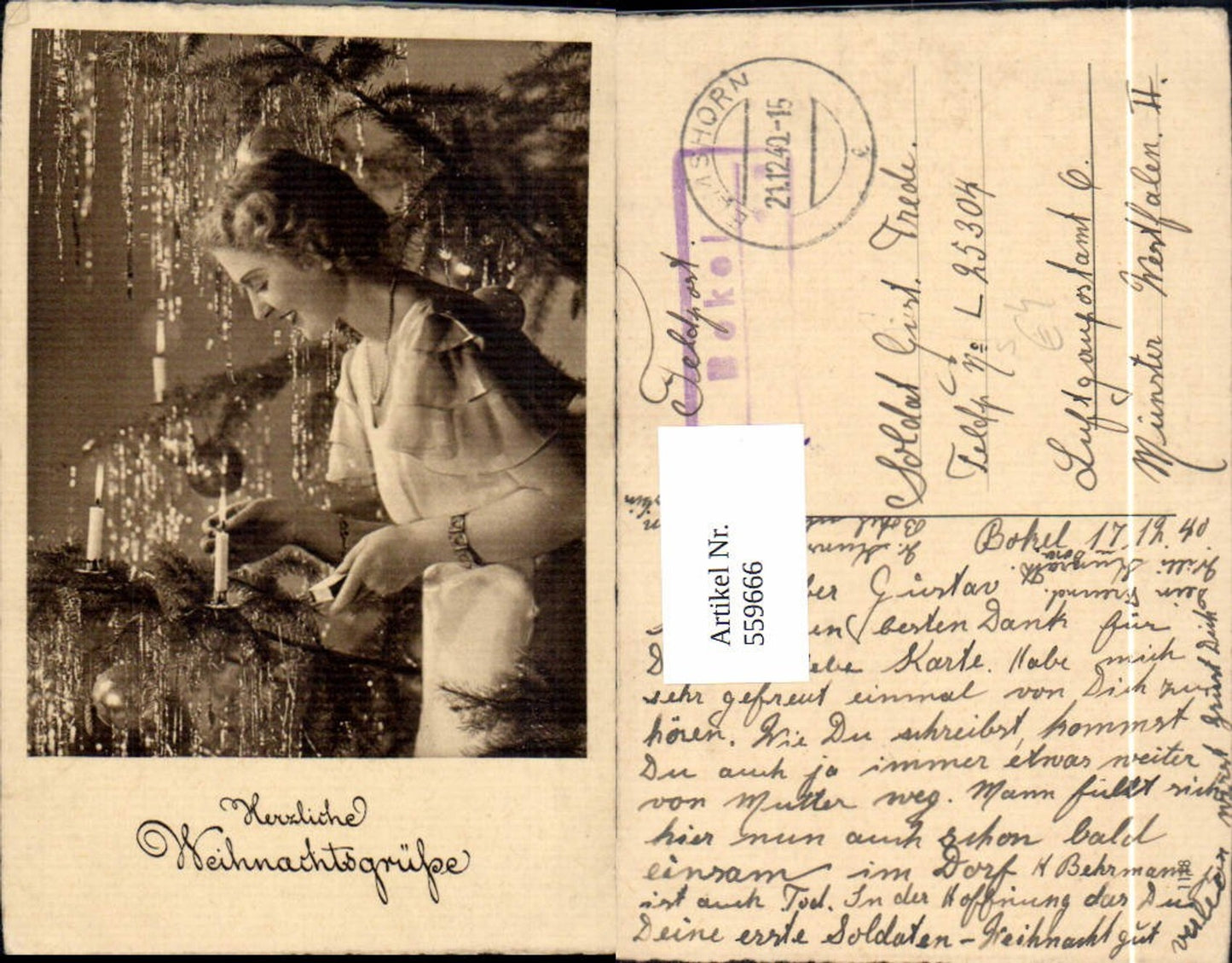 559666,Weihnachten Frau zündet Kerzen Weihnachtsbaum Lametta Stempel Bokol