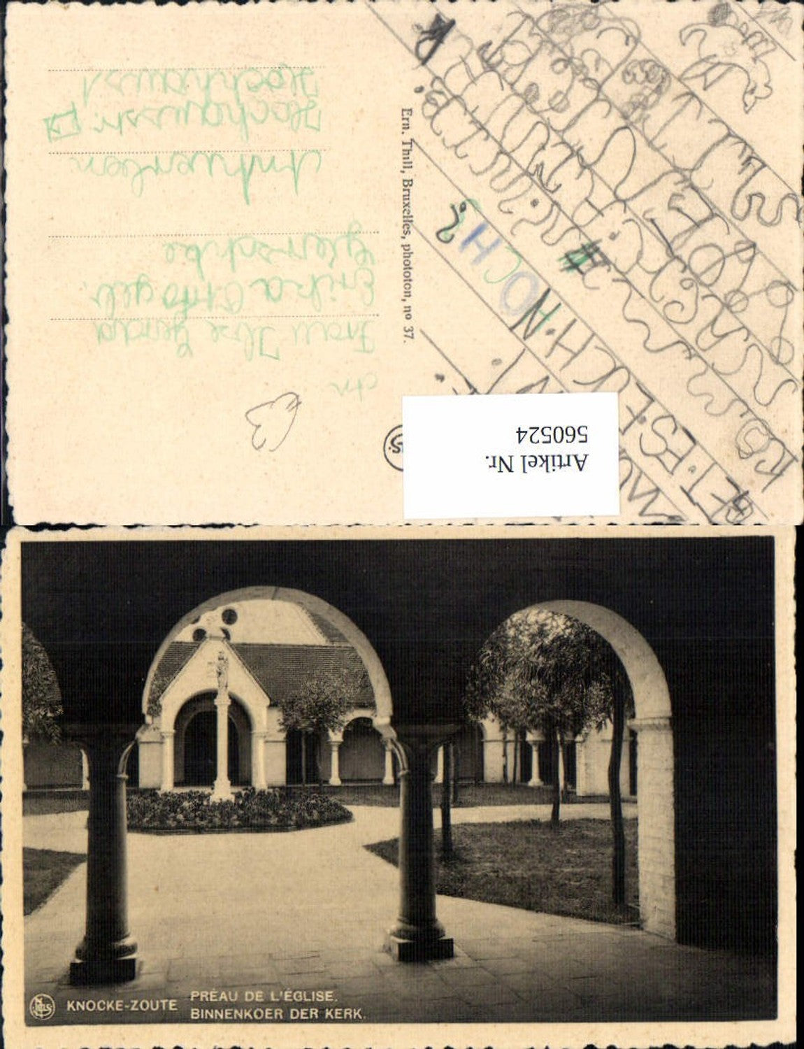 560524,Belgium Knocke-Zoute Preau de L eglise Binnenkoer der Kerk Säulengang