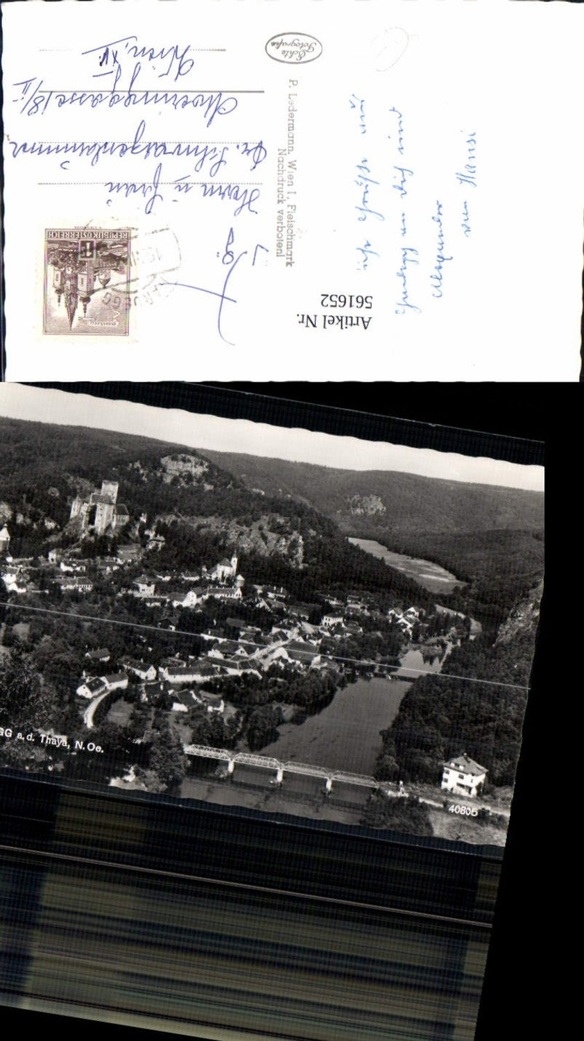 561652,Foto Ak Hardegg a.d. Thaya Totale m. Burg