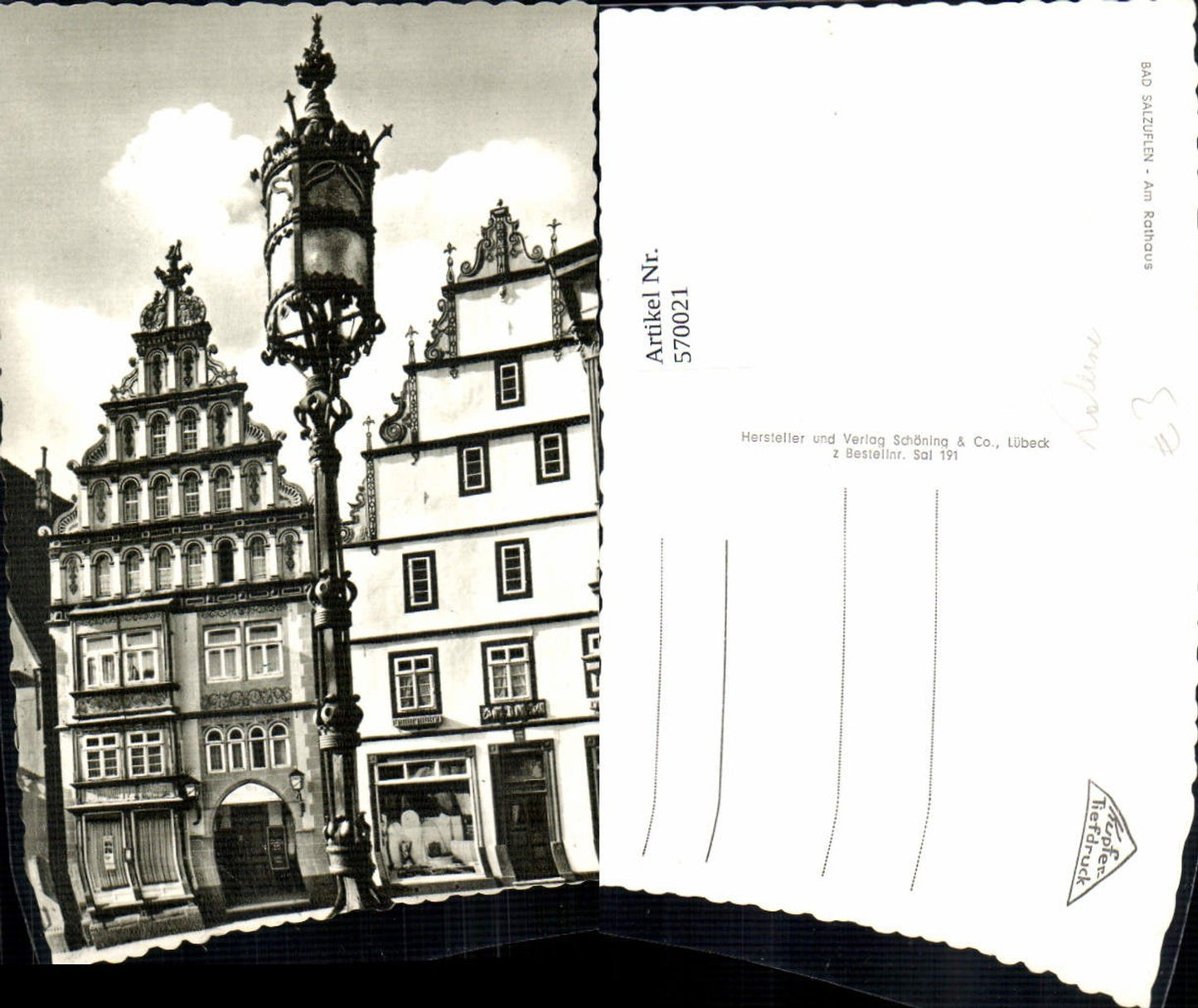 570021,Bad Salzuflen Am Rathaus Kunstvolle Laterne