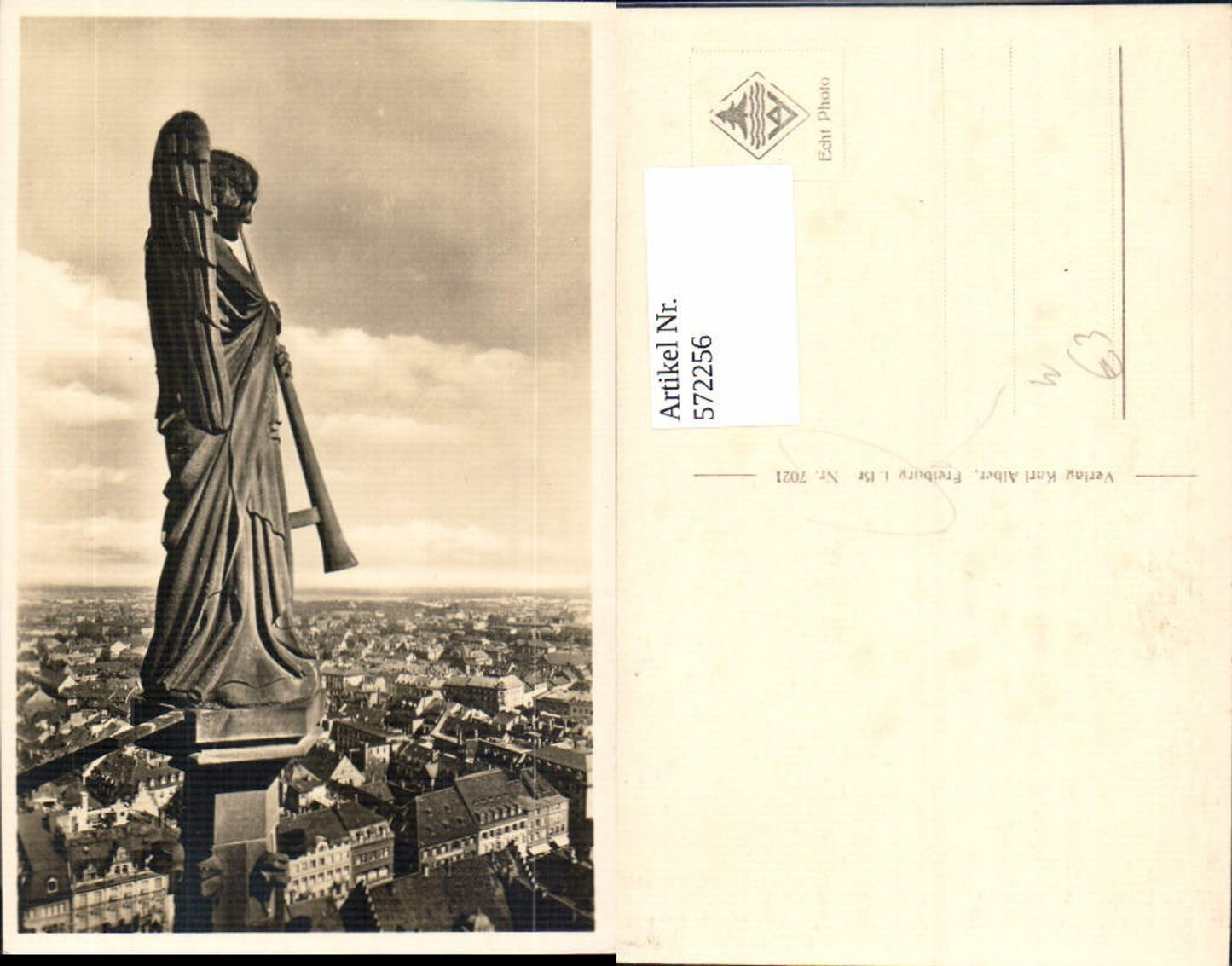 572256,Foto Ak Freiburg im Breisgau Ansicht Engel Statue Kirche
