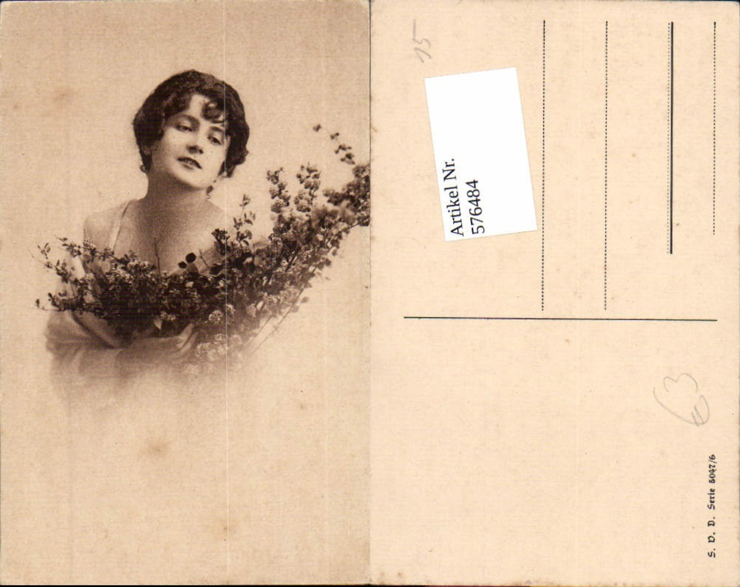 576484,Foto-AK Frau Portrait Frauen Mädchen Risque Erotik