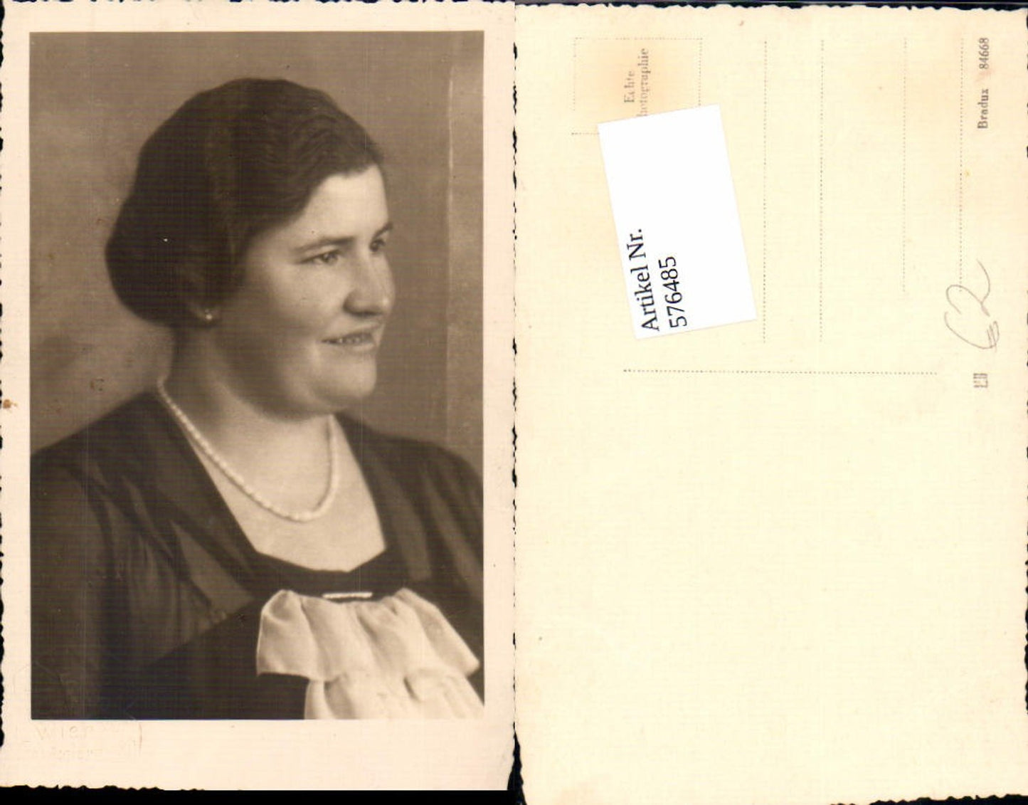 576485,Foto-AK Frau Portrait Frauen Mädchen Halskette