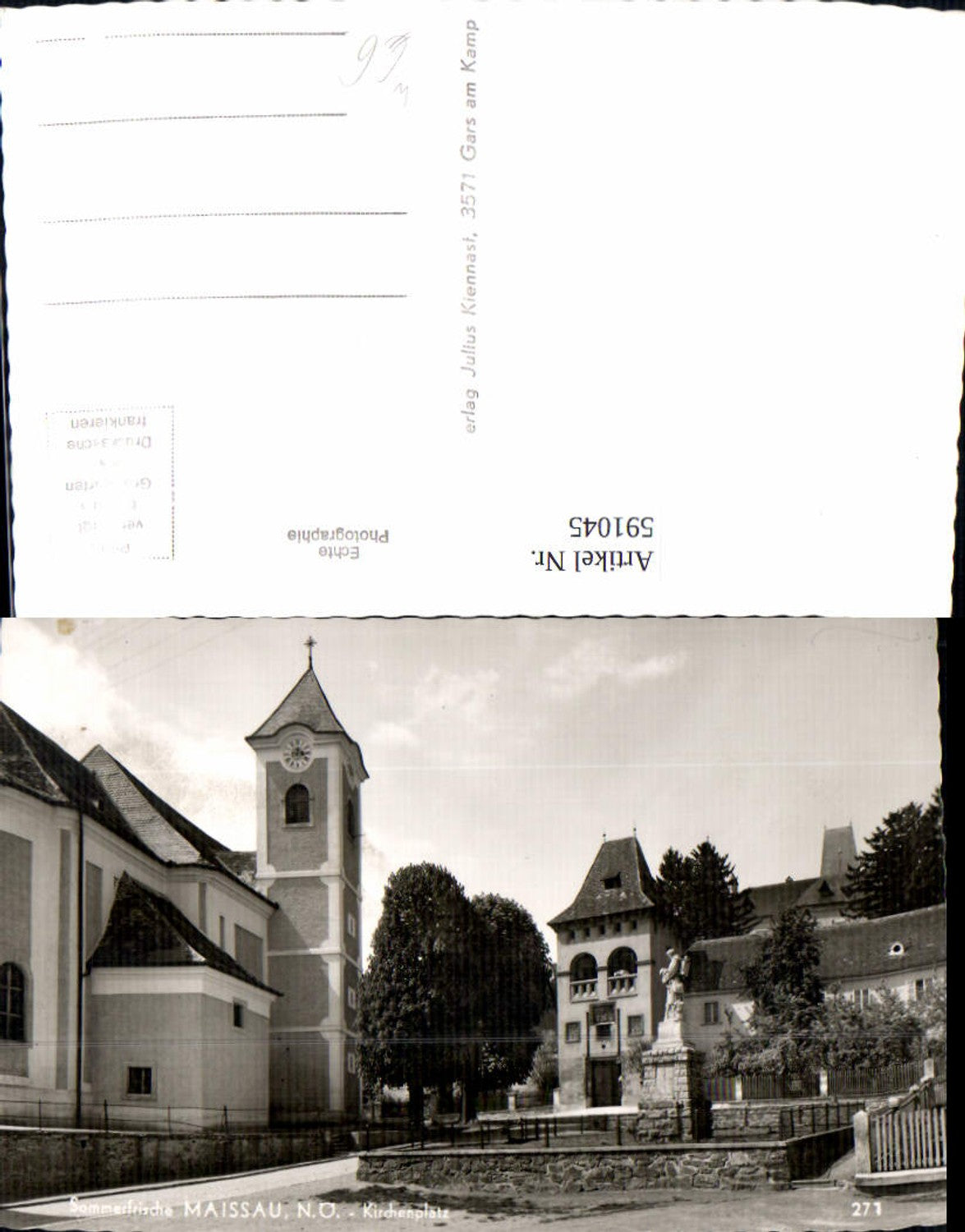 591045,Foto Ak Maissau Kirchenplatz Kirche Statue