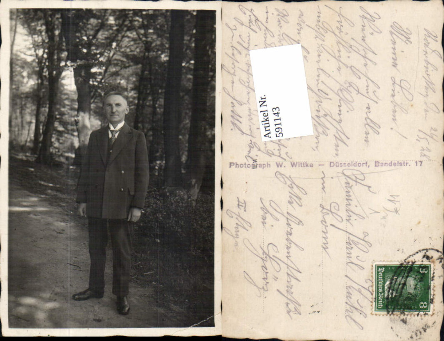 591143,Photographic art, Photographer W. Wittke, Düsseldorf, Man in a suit, Portrait in Düsseldorf Park