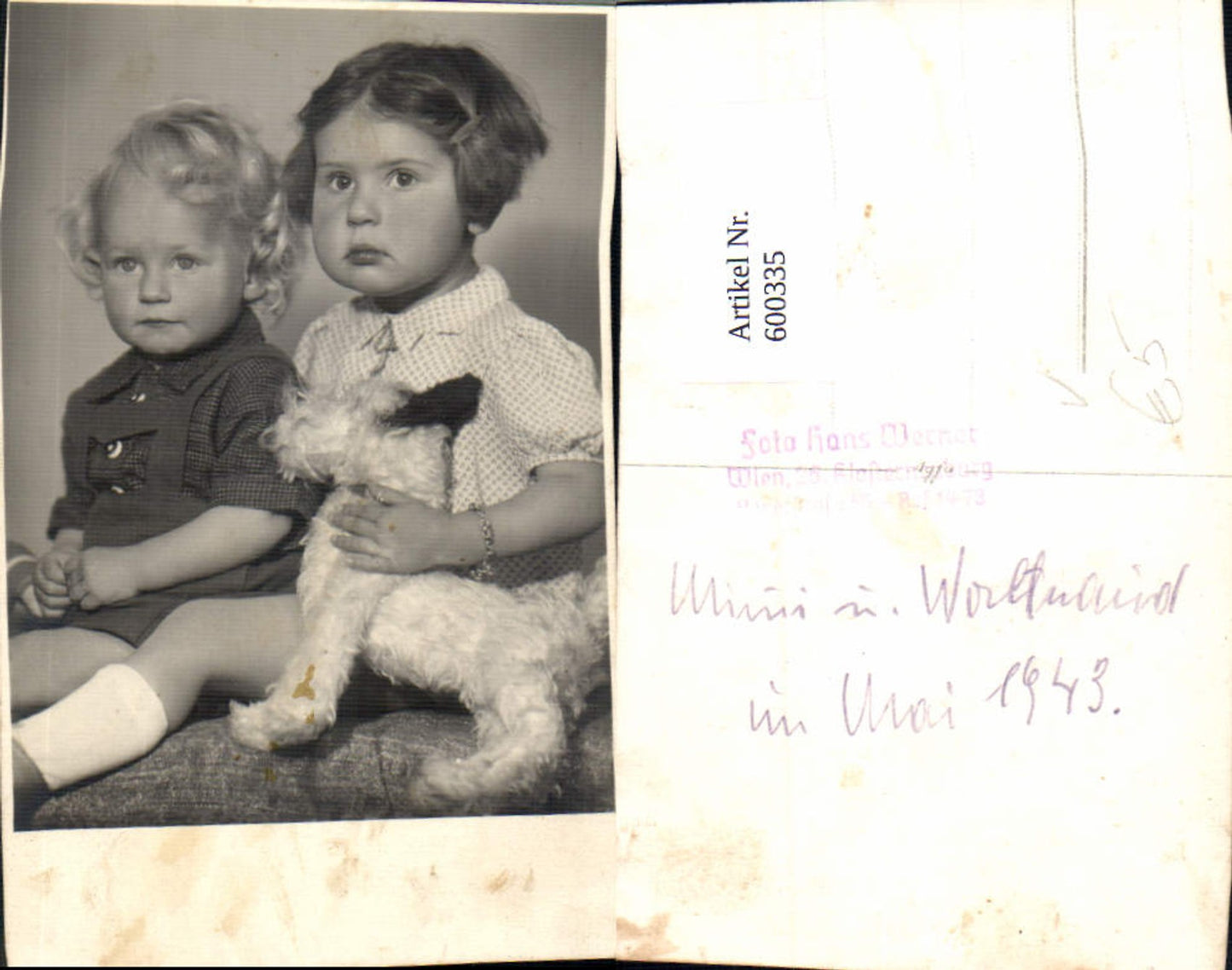 600335,Foto Ak Kind Kinder Lockenkopf m. Hund Plüschhund pub Hans Werner Klosterneuburg