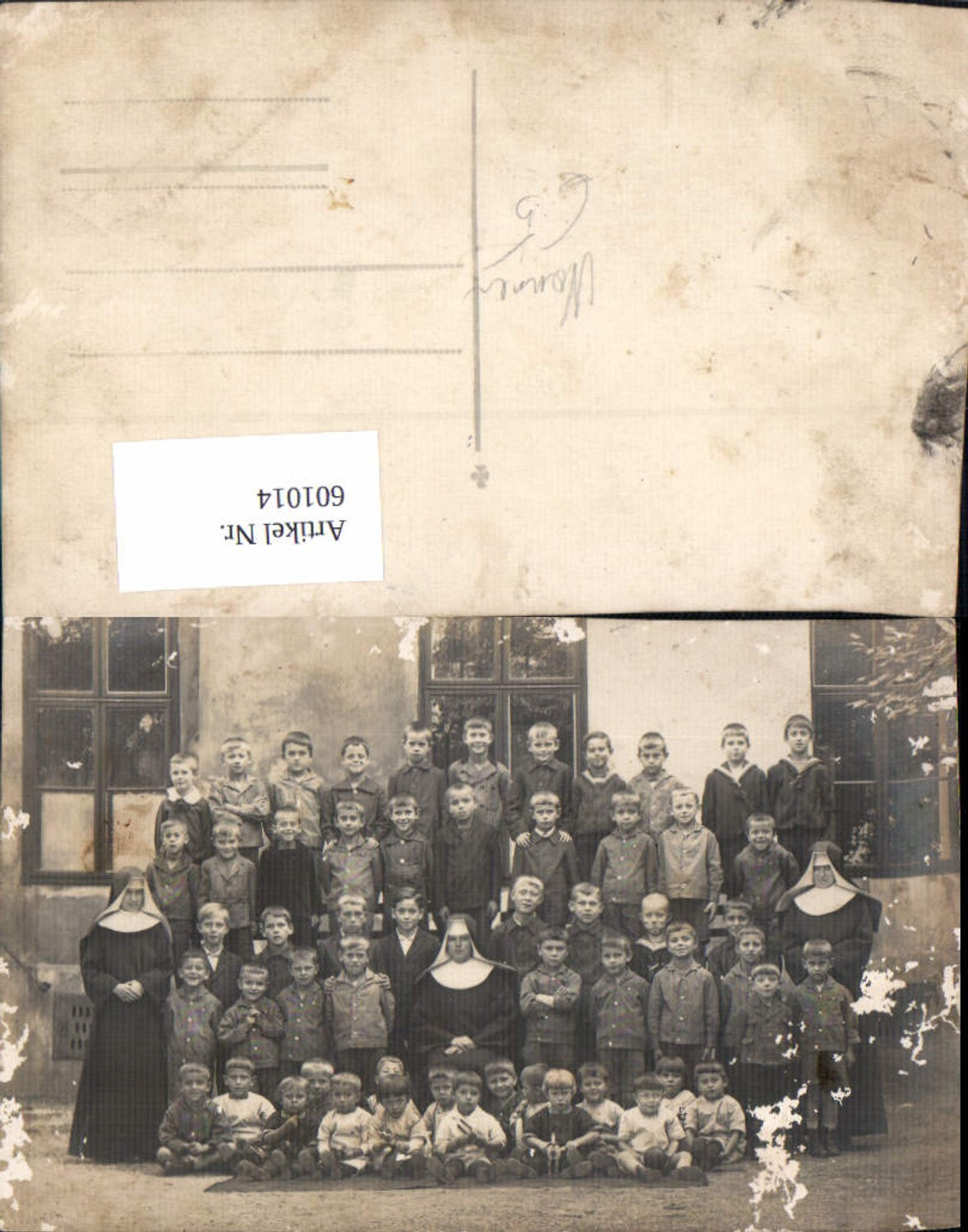 601014,Foto Ak Gruppenbild Kinder Buben Jungen m. Nonnen Nonne Schule