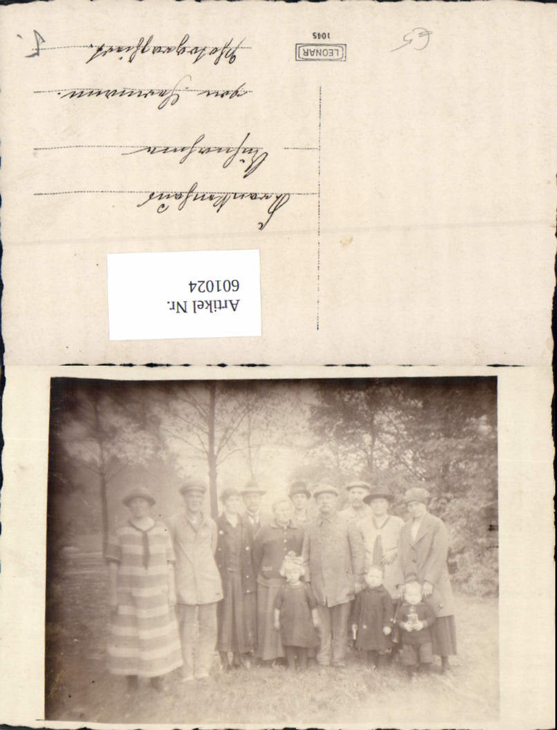601024,Foto Ak Gruppenbild Frauen Männer Kinder Landschaft