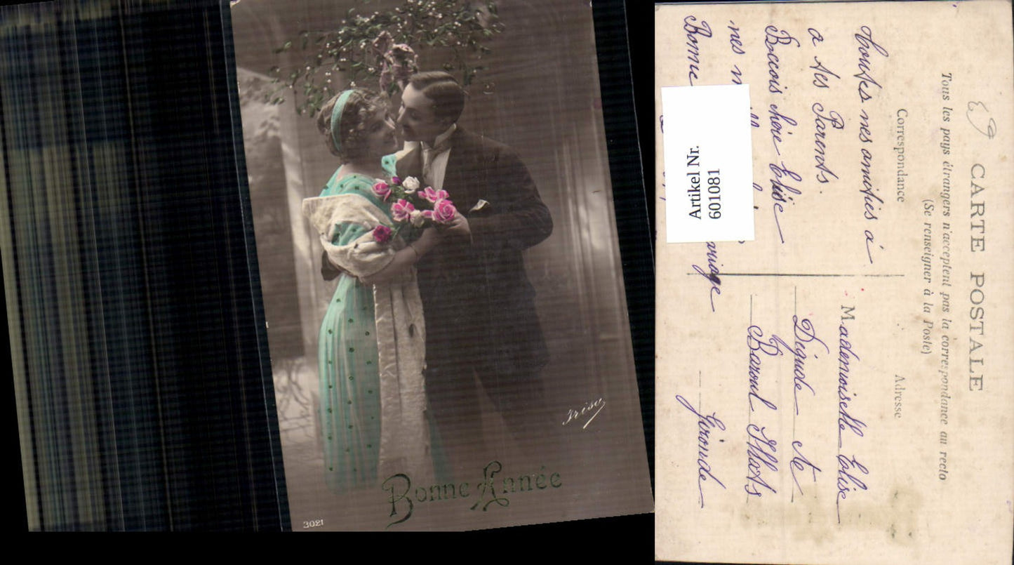 601081,Paar Liebe Verliebter Blick Rosen Blumen Bonne Annee
