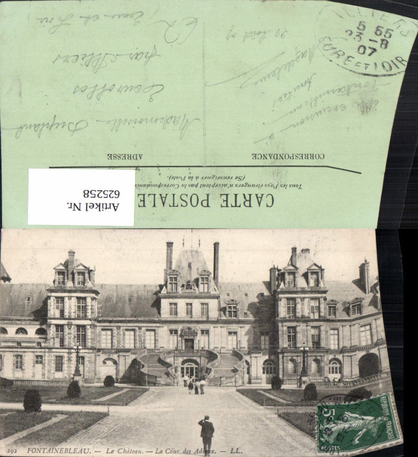 625258,Fontainebleau Le Chateau La Cour des Adieux Schloss France