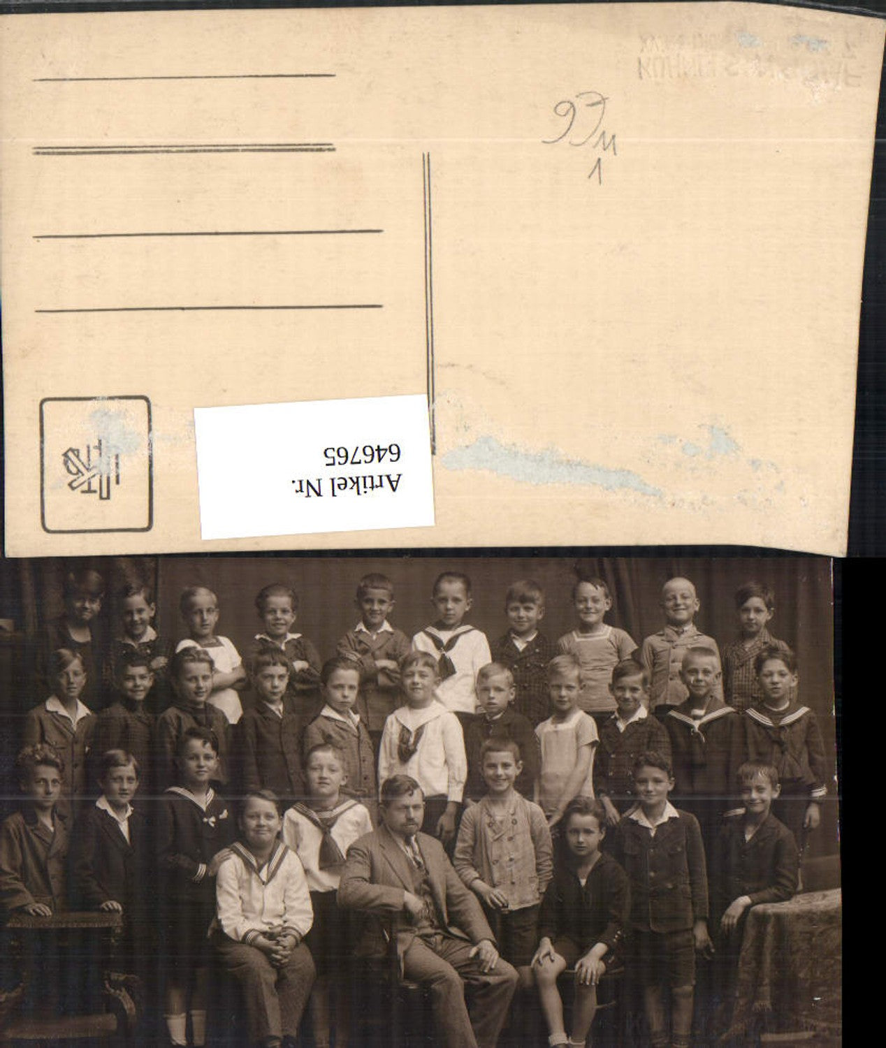 646765,Foto Ak Gruppenbild Lehrer m. Schüler Schule Kinder Buben Jungen pub Kuhnels Wien
