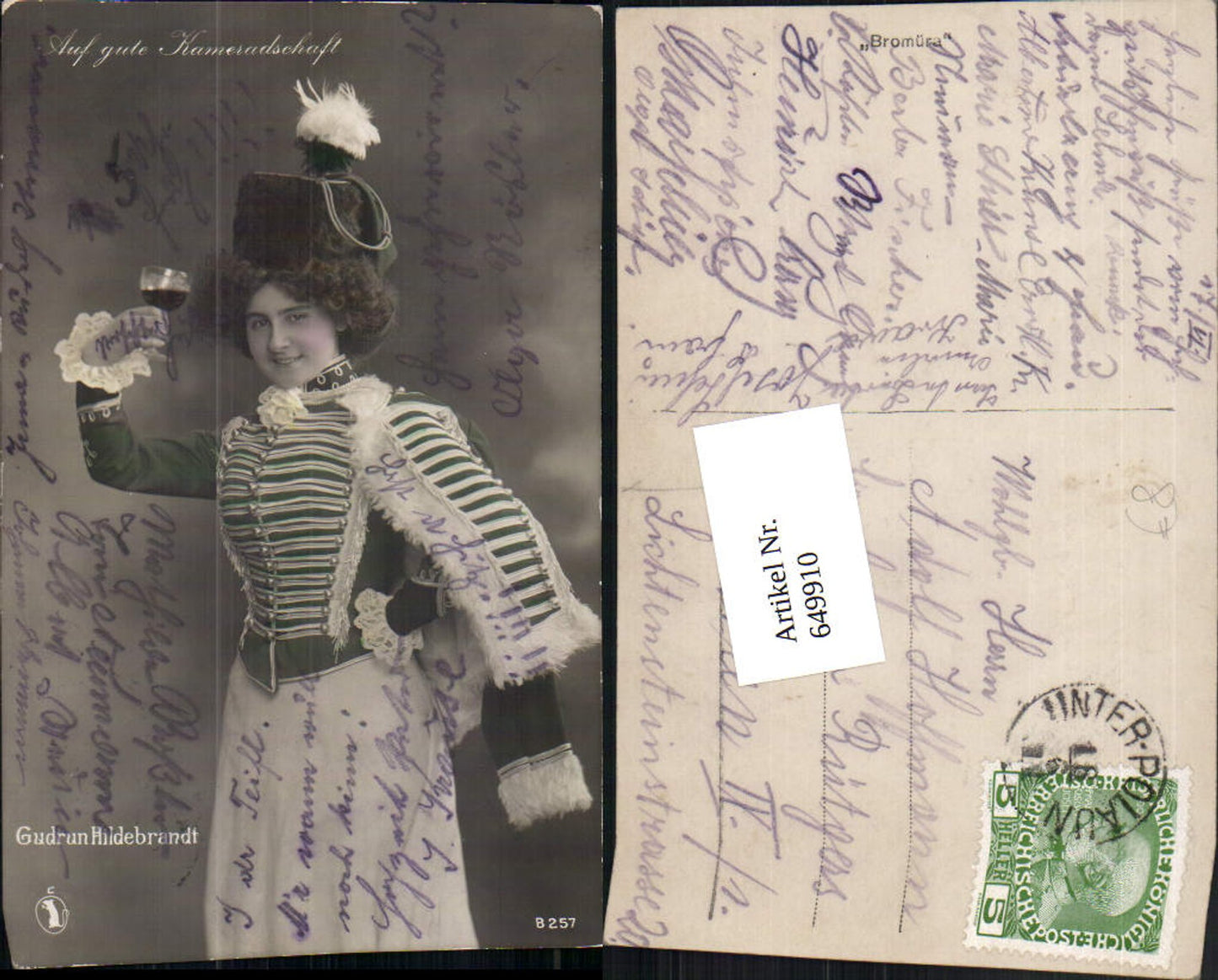 Gudrun Hildebrandt m. Uniform Sekt Auf gute Kameradschaft Emanzipation