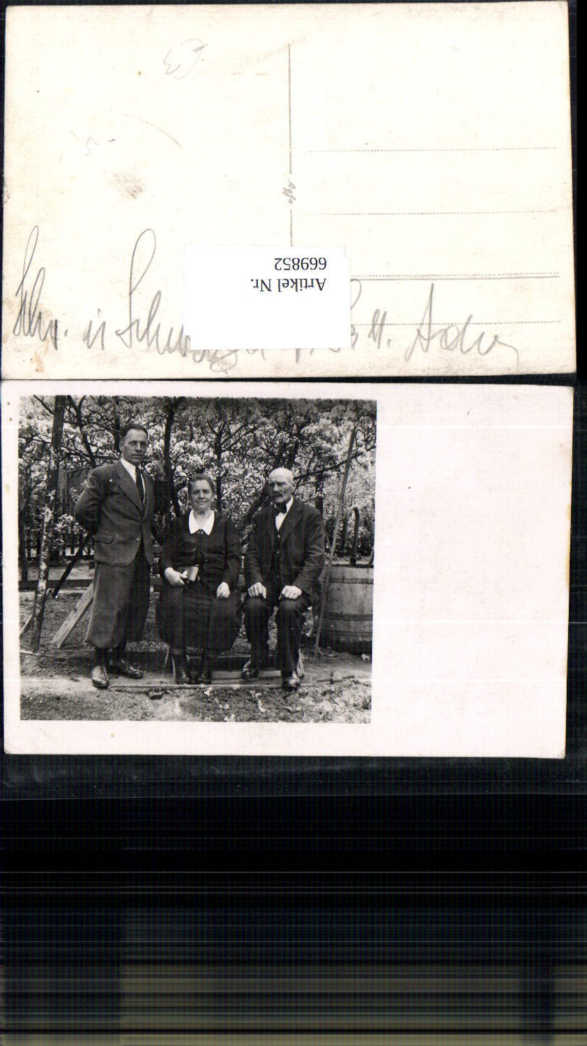 669852,Foto Ak Frau u. Männer Anzug Gruppenbild