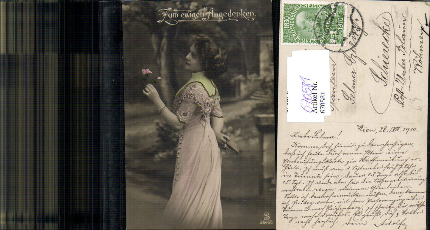 670581,Frau Kleid mit Rose Blume Zum ewigen Angedenken