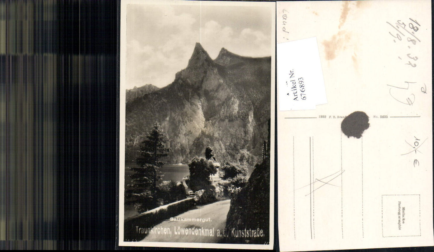 676893,Traunkirchen am Traunsee Löwendenkmal Kunststraße