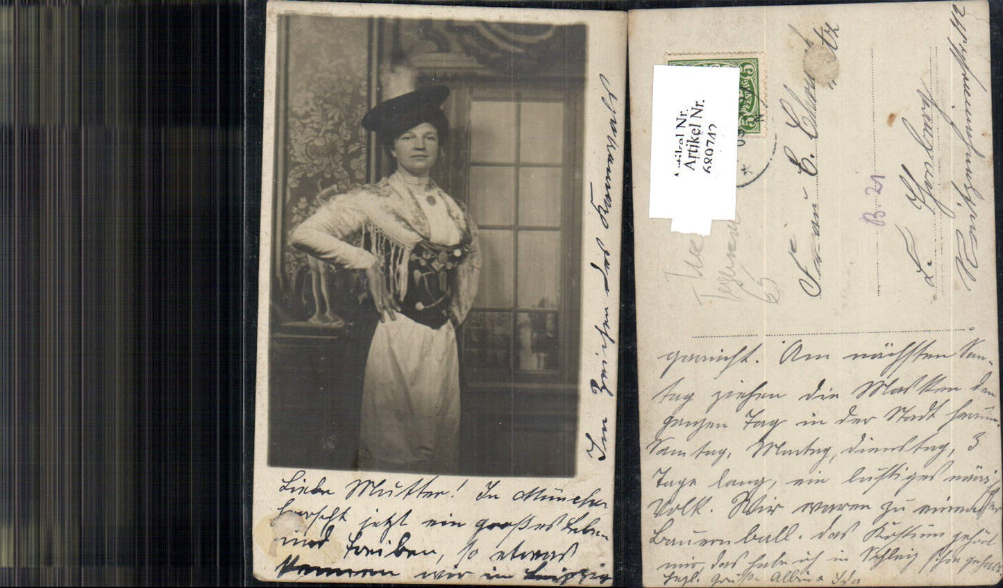 689742 Tegernsee Tracht Mode Trachten