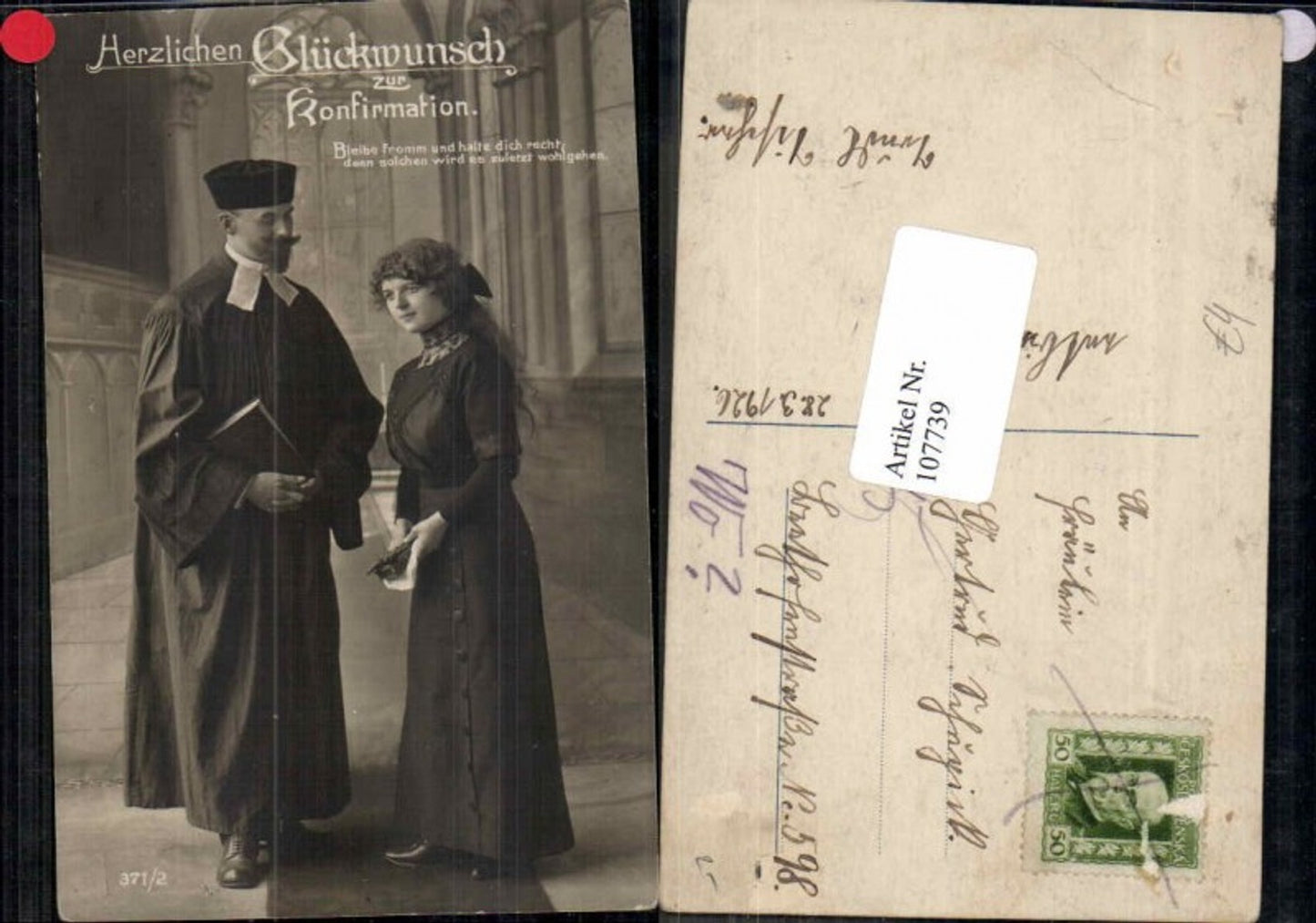 107739,Konfirmation Priester Pater Pfarrer m. Bibel und Mädchen