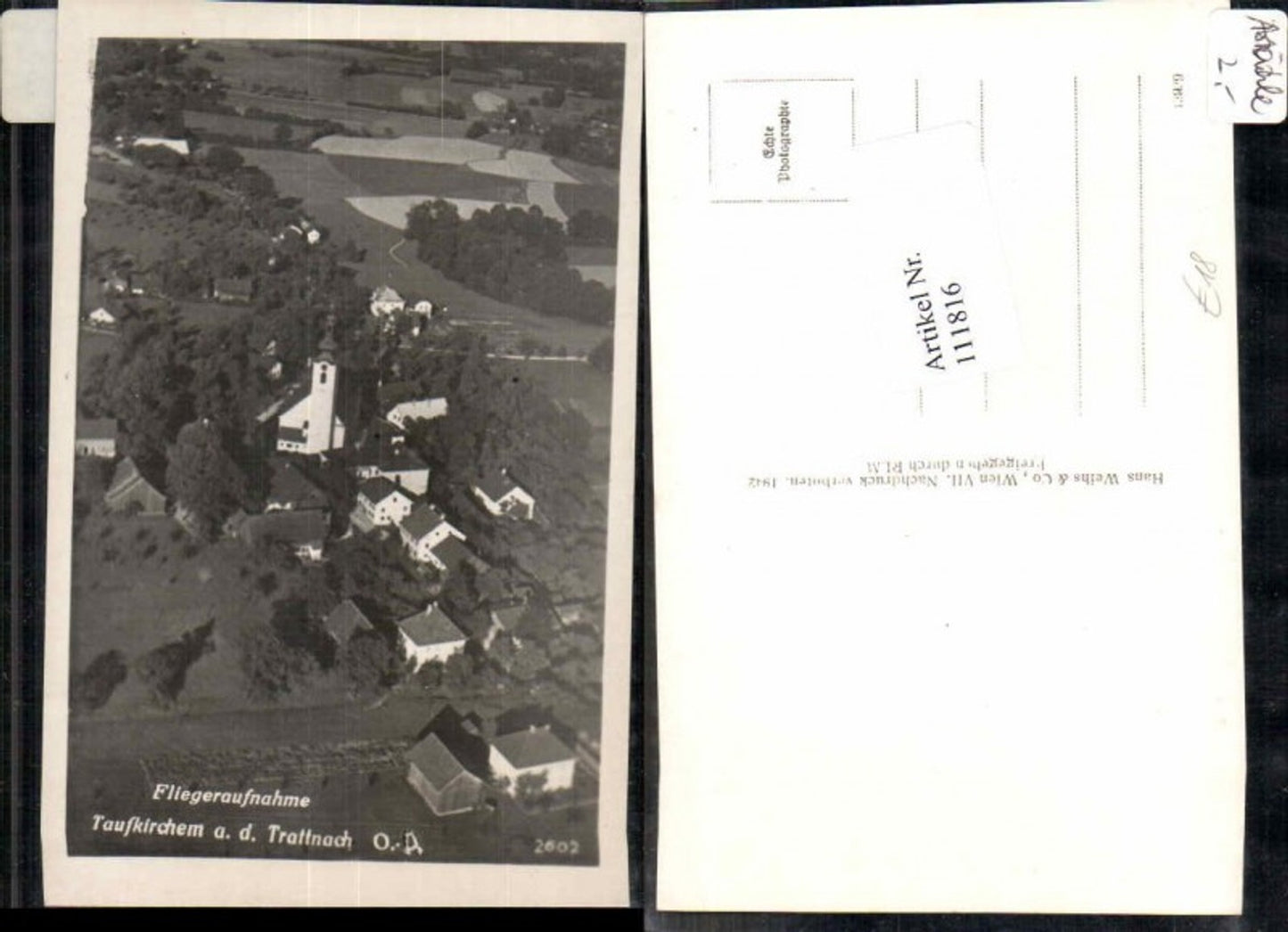 111816, Rare aerial photograph of Taufkirchen near Trattnach 