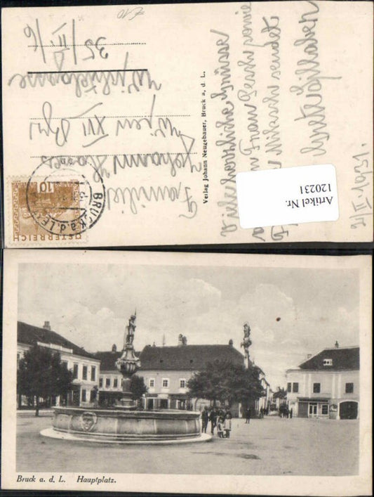 120231,Bruck a.d. Leitha Hauptplatz Brunnen Leute Gasthaus