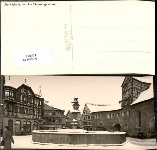 126856,FotoAK Marktplatz in Reutlingen Brunnen Geschäft