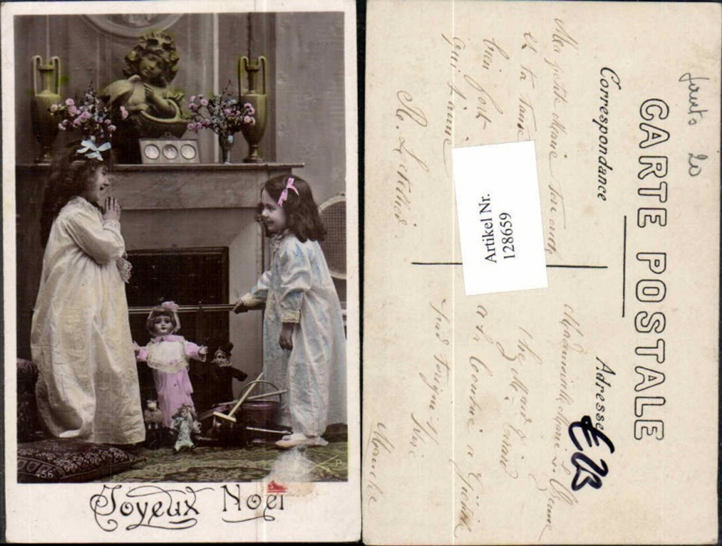 128659,Süsse Kinder m. Puppen im Nachtkleid am Kamin