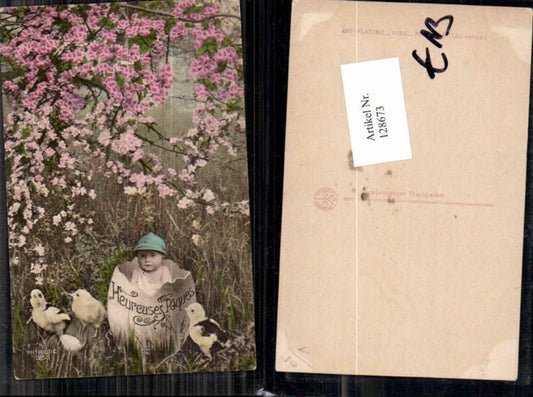 128673,Tolle AK Ostern Kind schlüpft aus Ei Küken Strauch