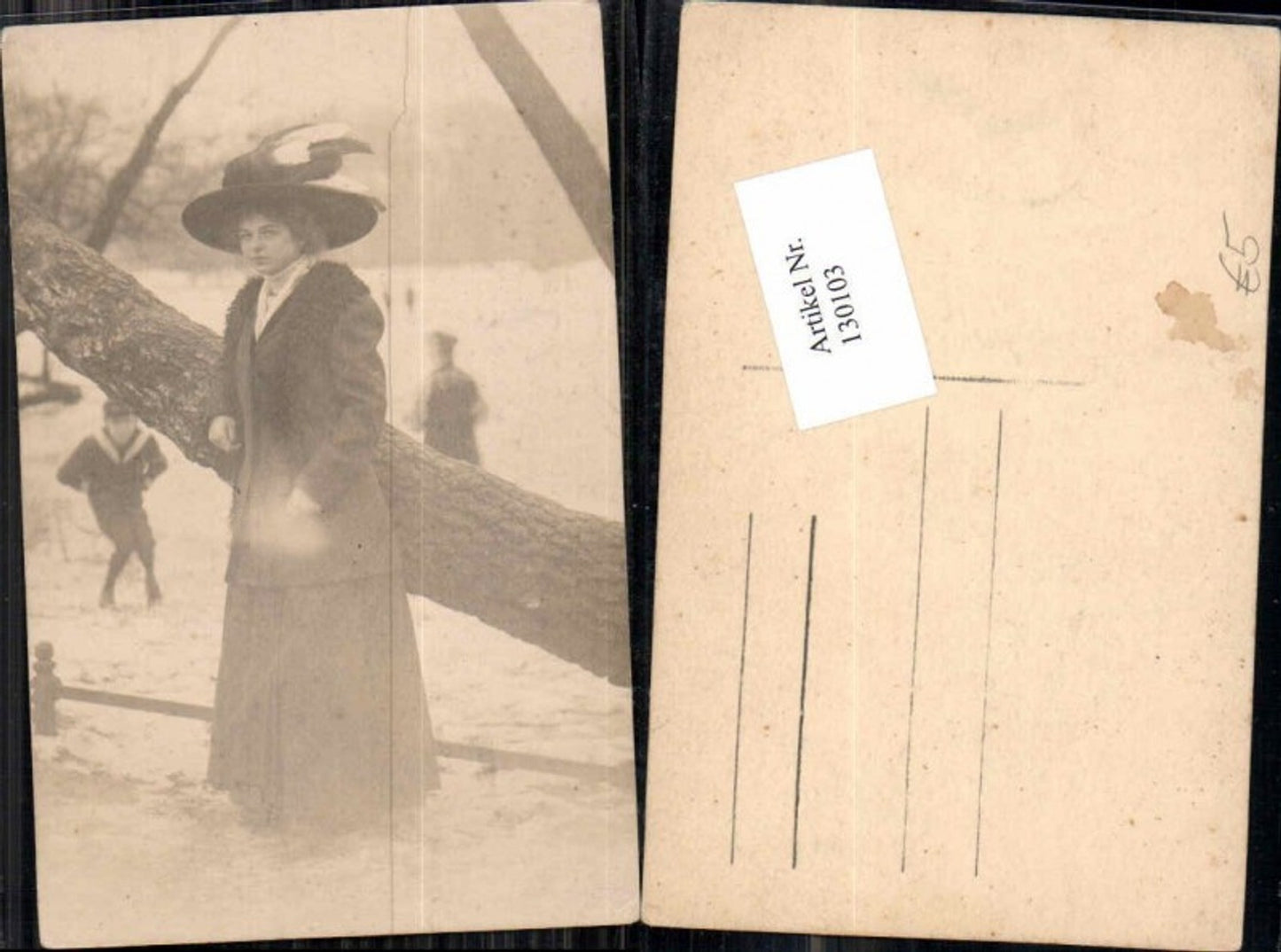 130103,FotoAK Frau m. tollen Hut Portrait Mantel