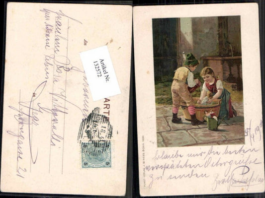 132572,Süsse Kinder baden Puppen im Trog pub Heeg Bonn