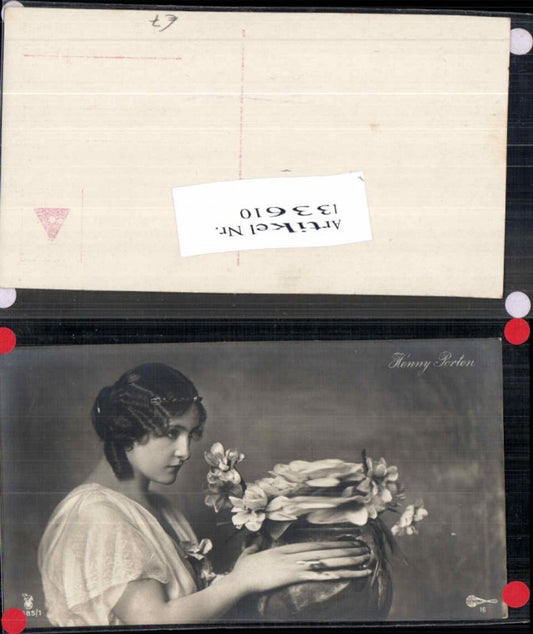 133610,RPH 3685-1 Henny Porten m. Blumen